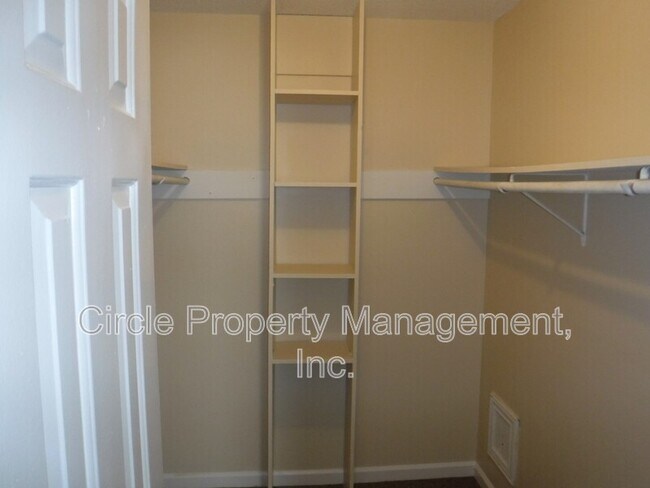 Foto del edificio - 126 Claybill Dr