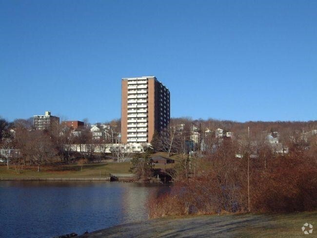 Building Photo - One Oak Street