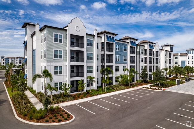 12231 Pioneers Way Orlando, FL 32832 - Bainbridge Mission Pointe