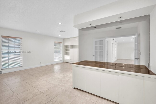 Building Photo - 3370 N 47th Ave