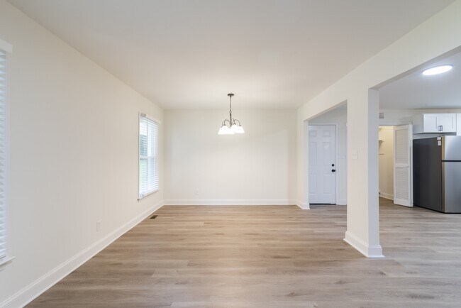 Building Photo - 1808 Taylor Dr