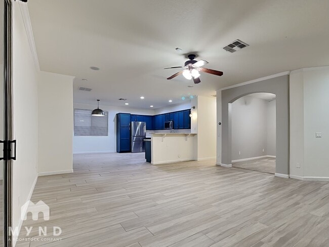 Foto del edificio - 17964 W Carol Ave