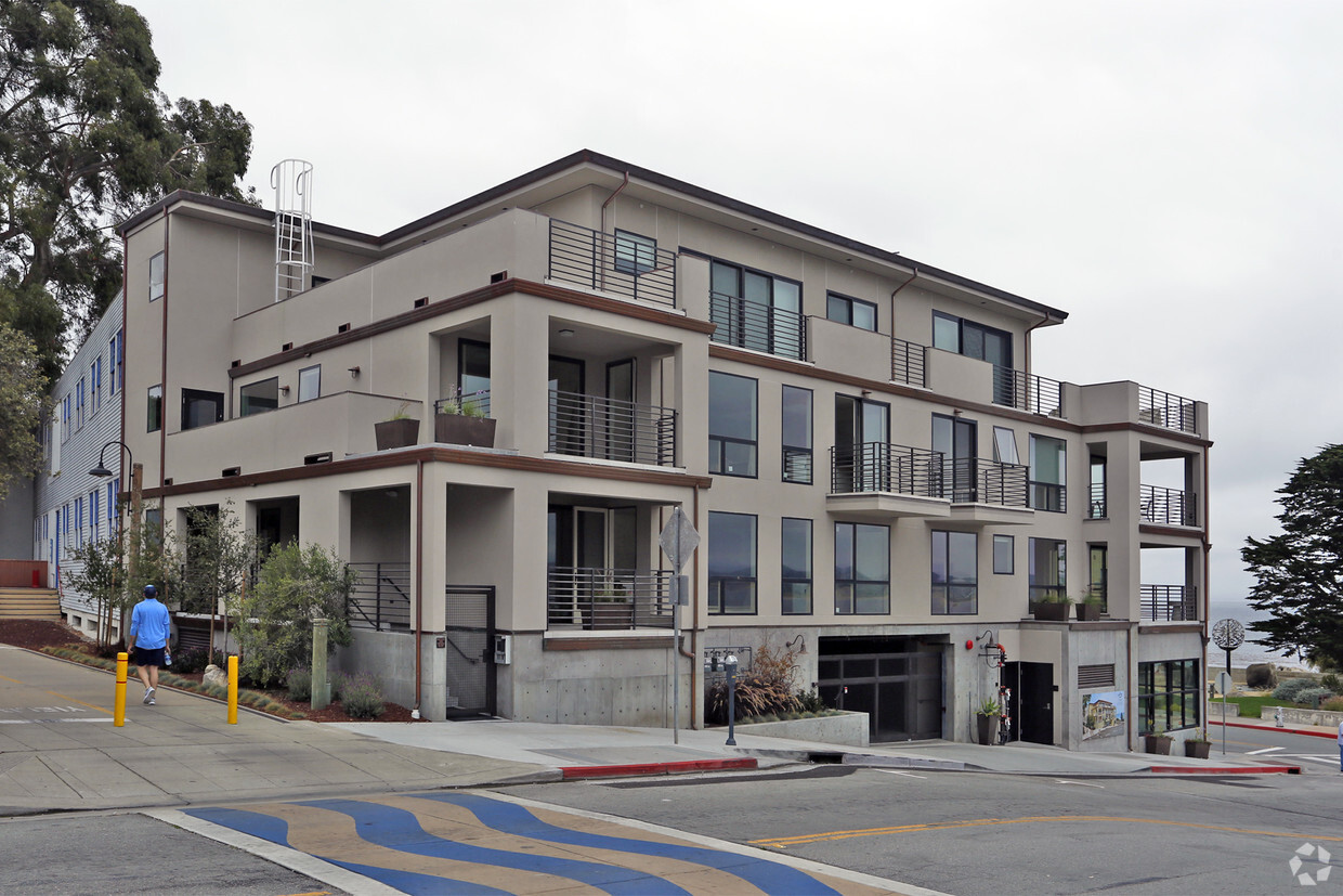 Primary Photo - 201 Cannery Row