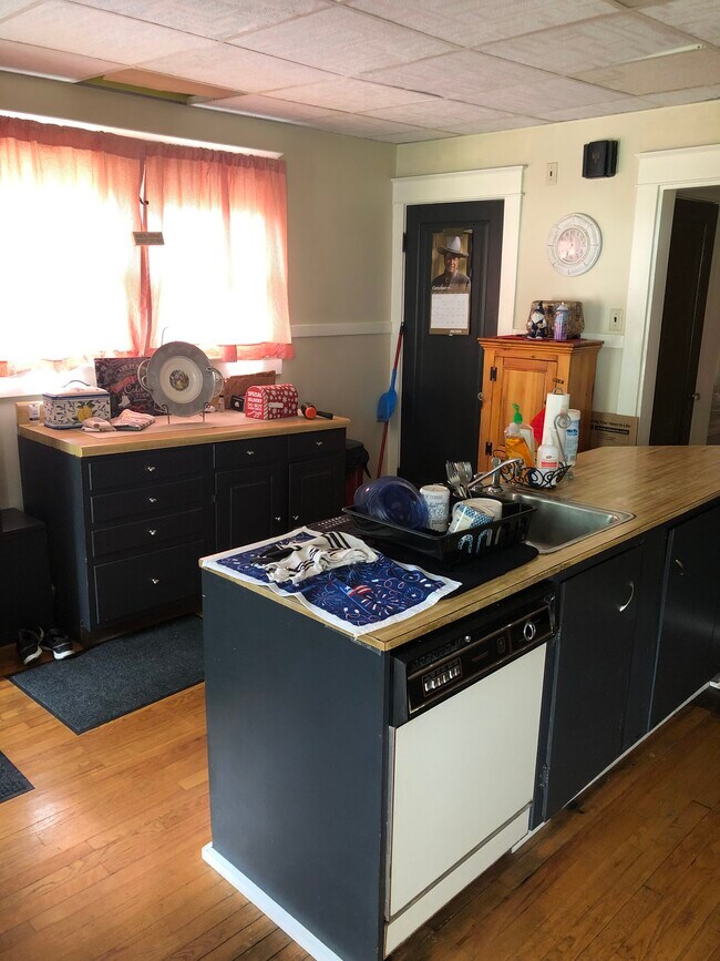 30 Putnam Ave, Pittsfield, MA 01201 House Rental in Pittsfield, MA