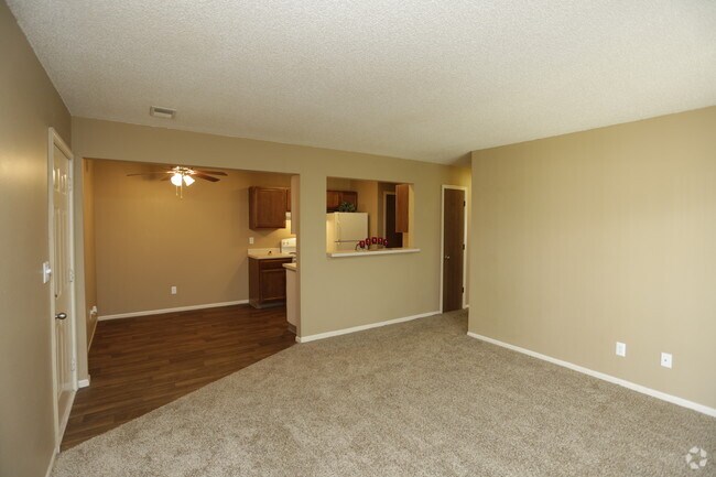 1 dormitorio - Spring Hill Plaza Apartments