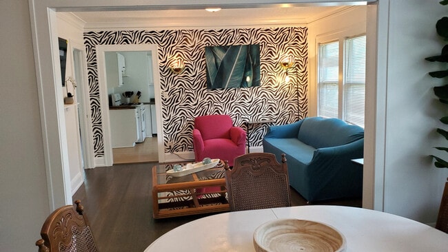 Building Photo - 1916 N Oliver Ave Building Photo - 1916 N Oliver Ave