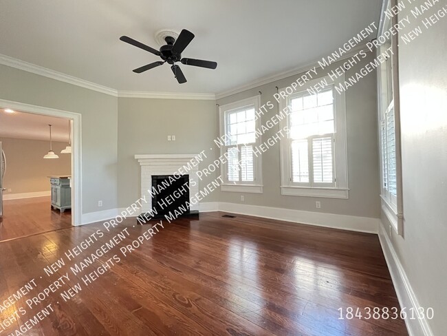 Building Photo - 3 Bedroom in Historic Summerville!!