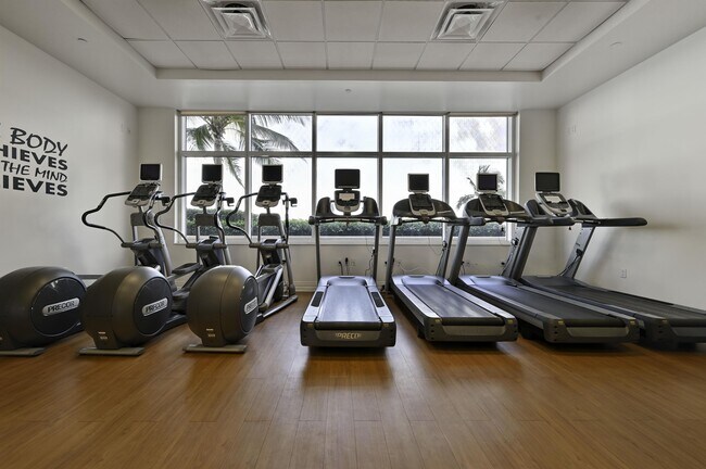 Foto del edificio - 2090 W First St