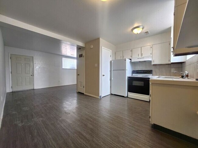 Foto del edificio - Cozy 2-Bedroom – Utilities Included!