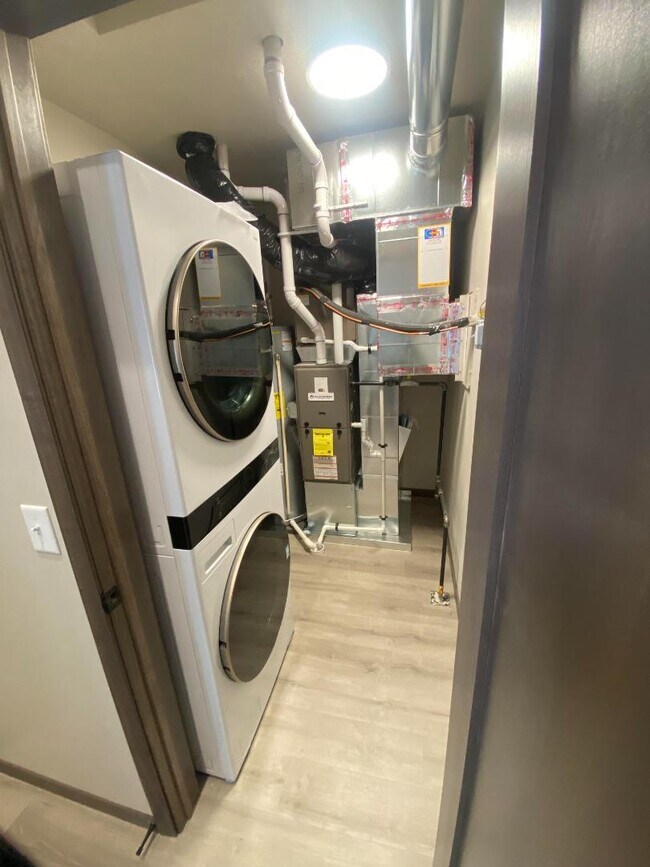 Foto del edificio - 218 S Elmwood Ave