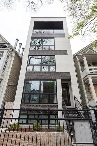 Photo - 942 W Montana St (Chicago, IL)