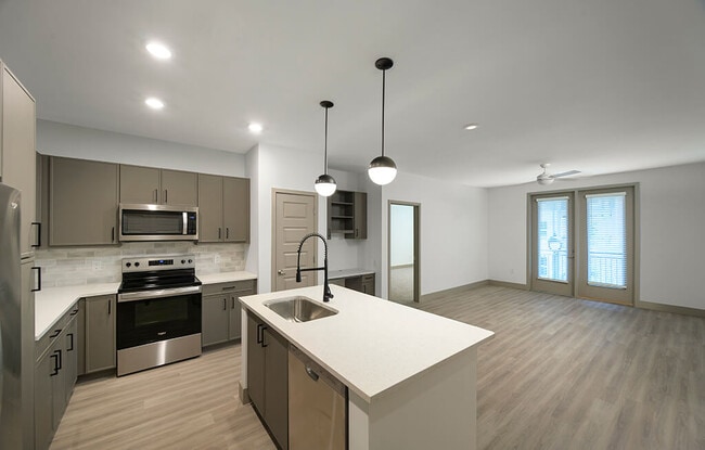 Building Photo - Wayfern Apartments