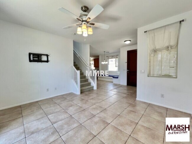Foto del edificio - Cozy 2-story home with 3 bedrooms in Crism...