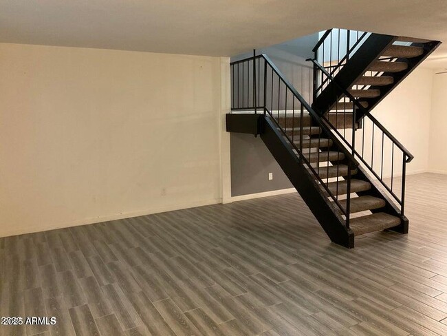 Building Photo - 2915 E Fairmount Ave
