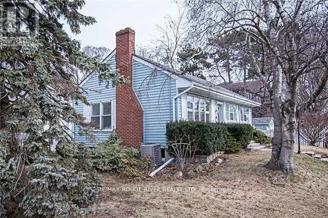 Building Photo - 200 Trent St E