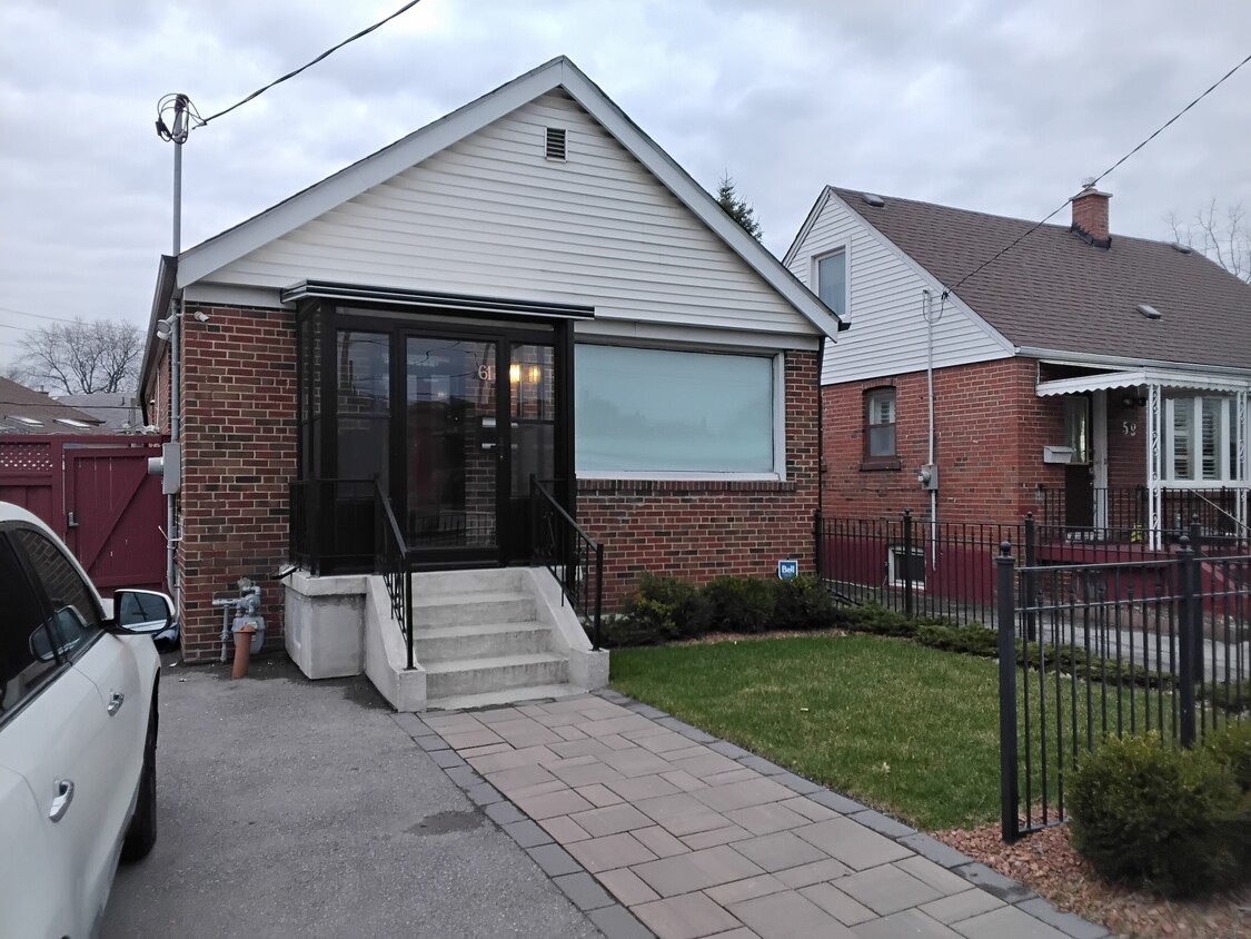 Photo principale - 61 Danforth Rd