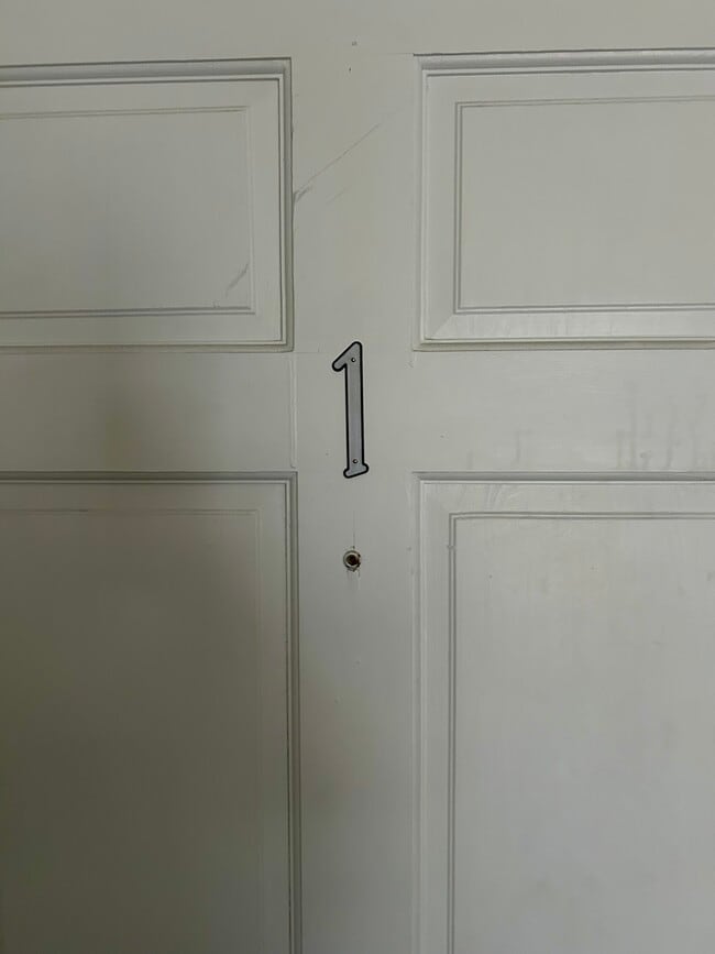 Photo - 123 E Burnett Ave Apartment