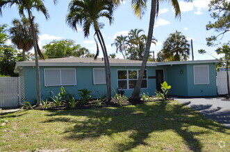 Building Photo - 370 SW 14th St