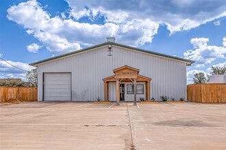 Building Photo - 10535 Dannhaus Rd