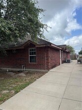 Building Photo - 1408 W Prosperity Dr