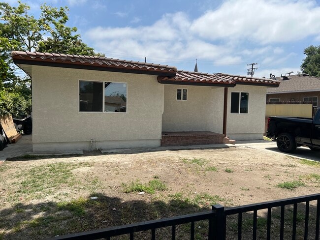 Photo - 15922 Georgia Ave Apartments