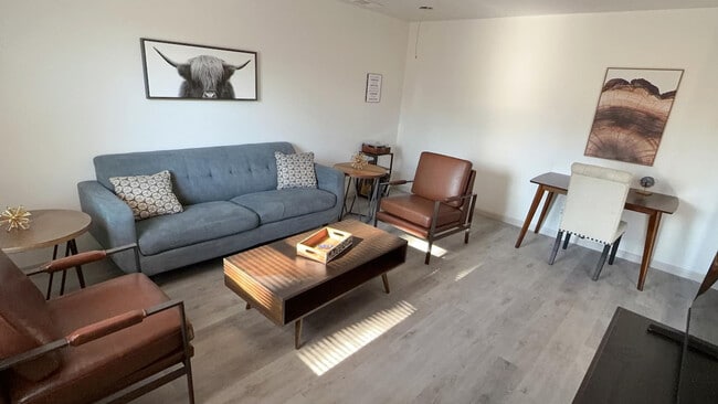 Building Photo - 2260 Danelle Ct