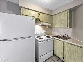 Building Photo - 13037 First St