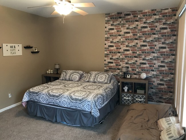 Foto del edificio - 56 W Bethune Ave