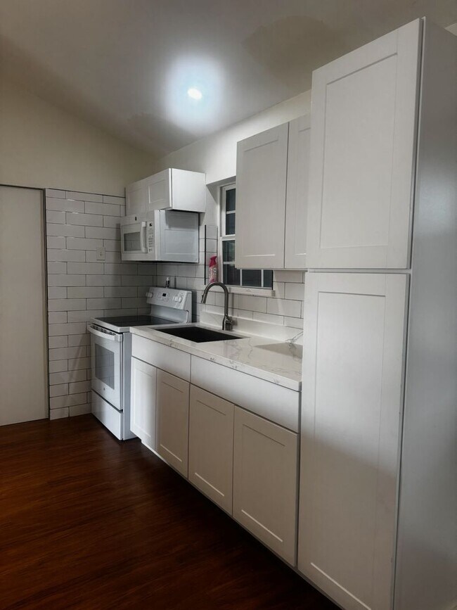 Foto del edificio - 1119 Barnes St
