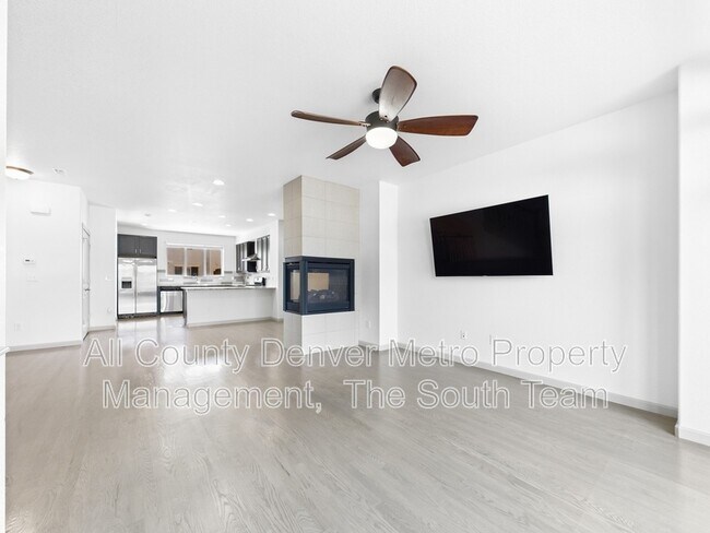 Foto del edificio - 15616 W Wesley Ave