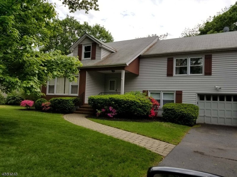 16 W Normandy Blvd, Morristown, NJ 07960 Room for Rent in Morristown