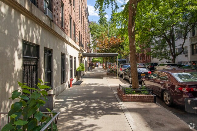 Foto del edificio - 151 W 74th St
