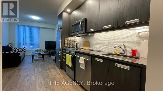 Building Photo - 99 John St