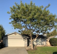 Building Photo - 2712 Pine Castle Dr