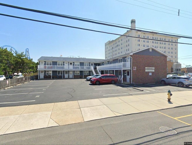 Building Photo - 1027 Ocean Ave