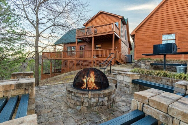 Building Photo - 3044 Wears Overlook Way