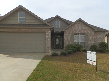 Building Photo - 1325 Tulip Ct
