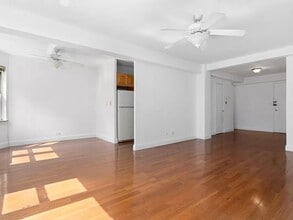 Building Photo - 135 Willow St