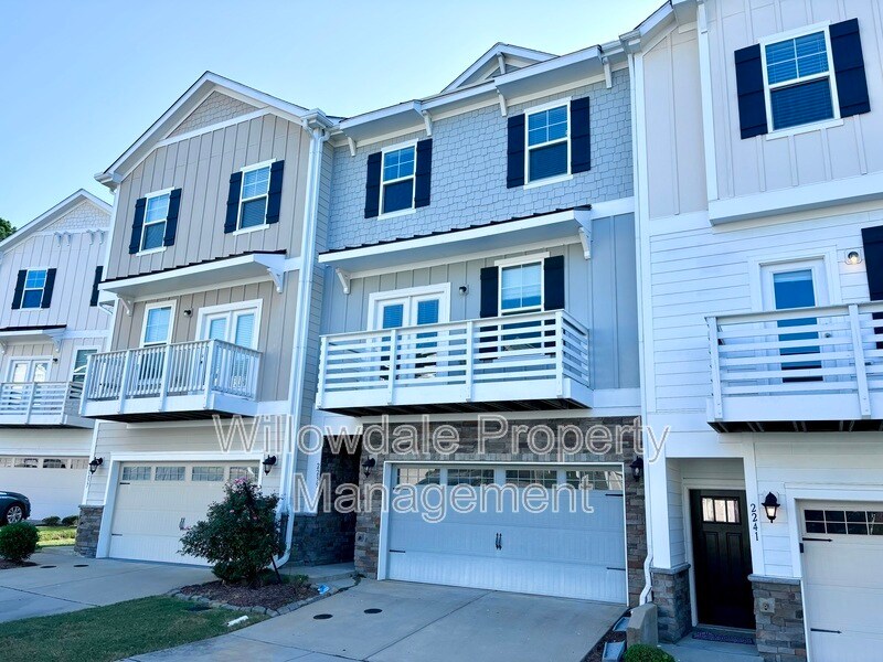 Primary Photo - 2239 Chattering Lory Ln