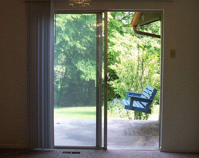 Dining room to backyard - 7516 Granda Dr