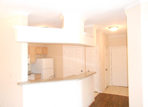 Foto del edificio - 7800 Point Meadows Dr