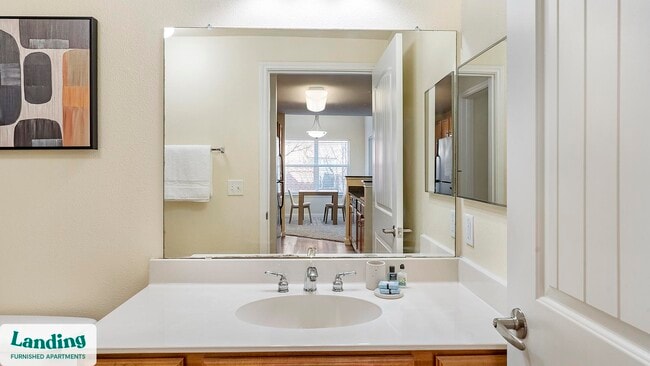 Building Photo - 625 E Stassney Ln