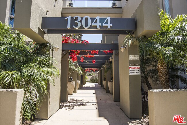Foto del edificio - 13044 Pacific Promenade