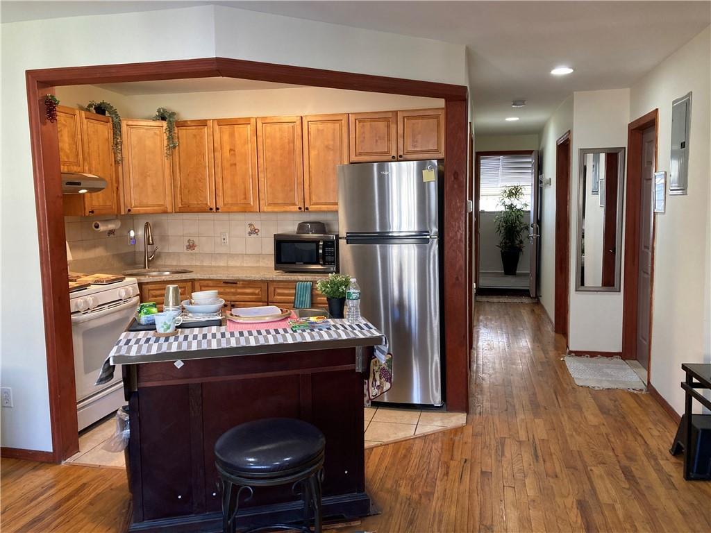 Foto principal - 448 Throop Ave