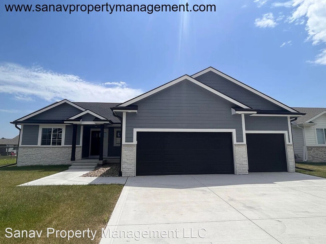 Primary Photo - 3 br, 2 bath House - 2625 Serenity Dr,Wauk...