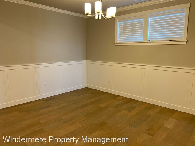 Building Photo - 5 br, 3 bath House - 1411 Baker Heights Loop
