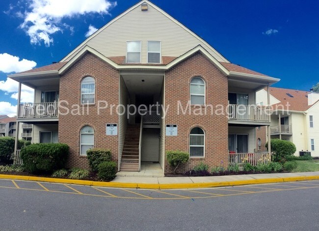 Foto del edificio - 528 Pineland Cir