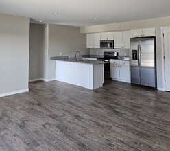 Building Photo - 7069 Crosvik Ct