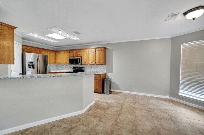 Building Photo - 8632 Duke Ave