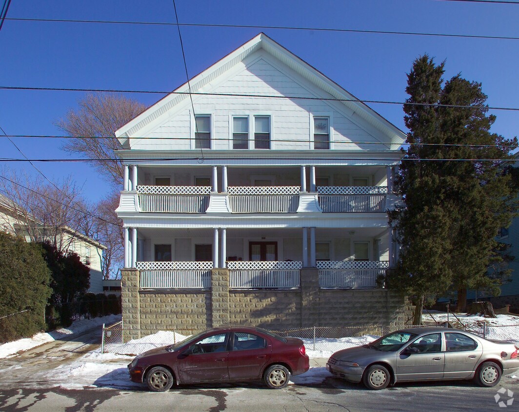 Building Photo - 256 Whipple St